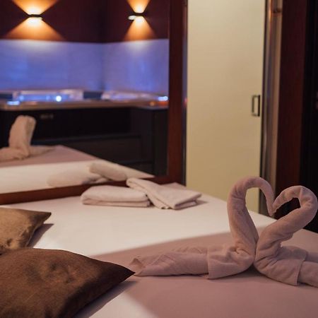 Wellness Relax - Luxusni Hotel Praha Bagian luar foto