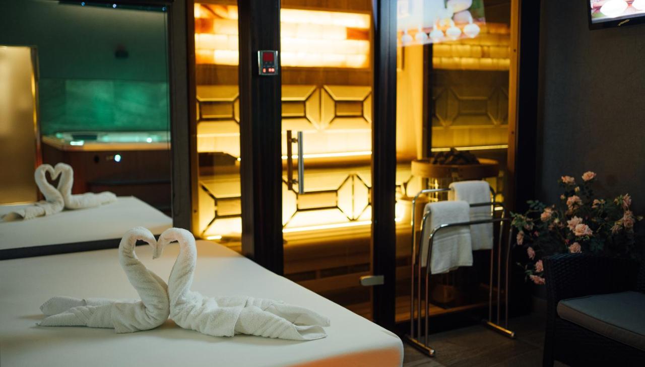 Wellness Relax - Luxusni Hotel Praha Bagian luar foto