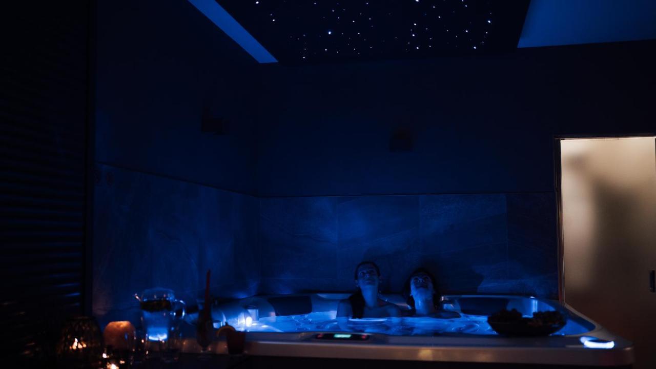 Wellness Relax - Luxusni Hotel Praha Bagian luar foto