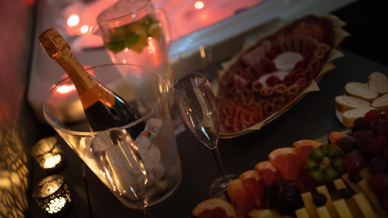 Wellness Relax - Luxusni Hotel Praha Bagian luar foto